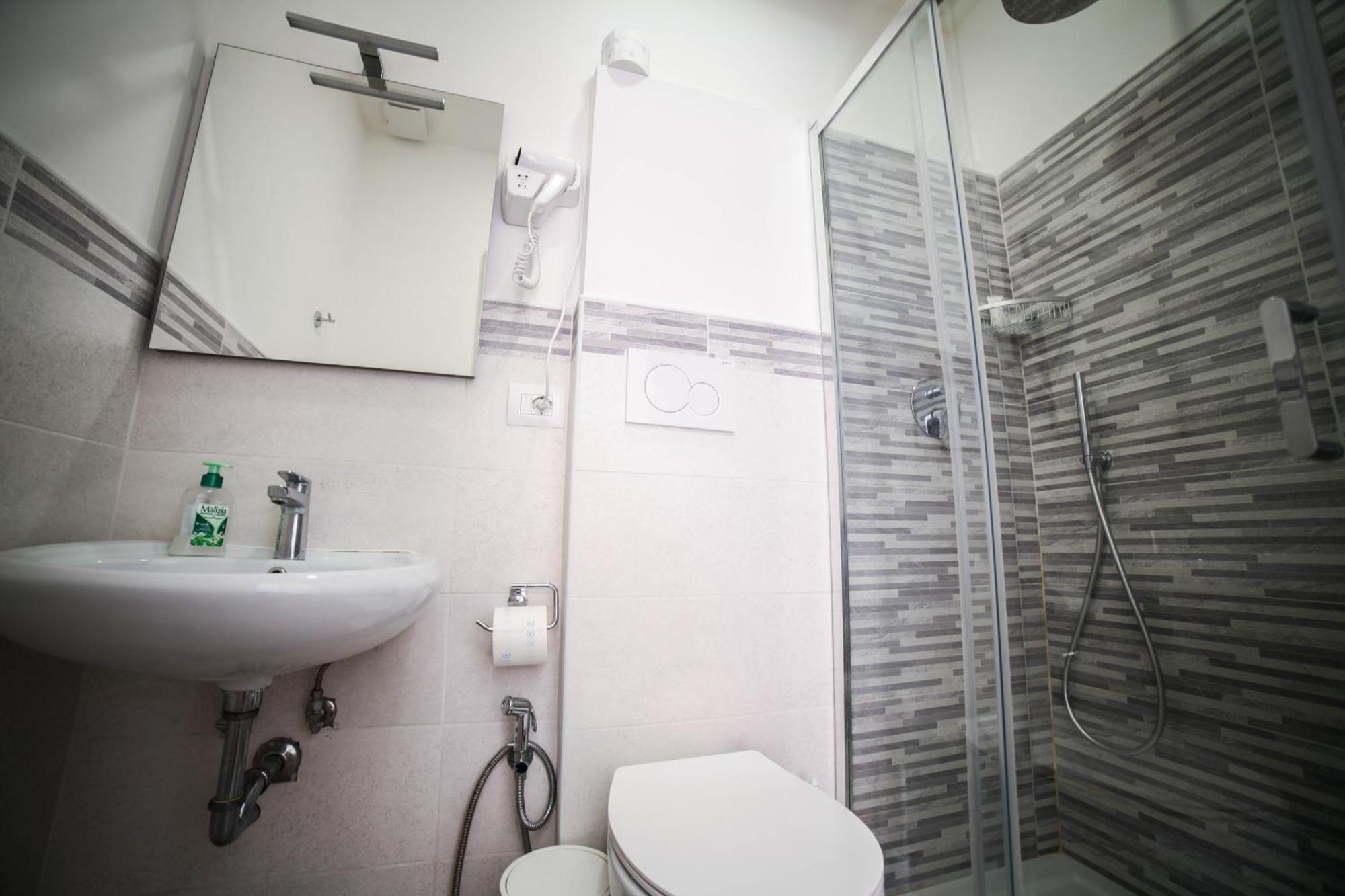 רומא Cosmo Guesthouse מראה חיצוני תמונה