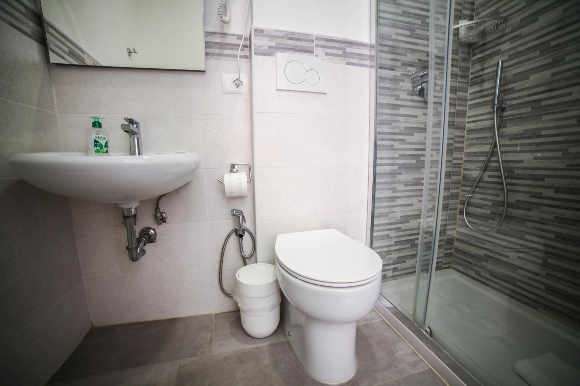 רומא Cosmo Guesthouse מראה חיצוני תמונה